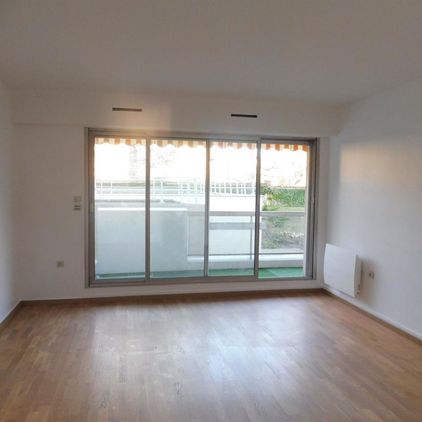 Location Appartement 2 pièces 52m² FONTAINEBLEAU 77300 - Photo 1