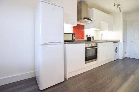 1 bedroom flat to rent - Photo 2