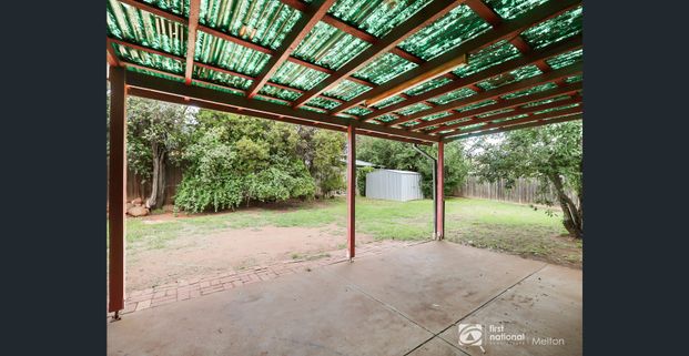 Neat & Tidy Three-Bedroom Home - Photo 1