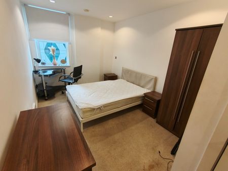 2 Bed Flat, Media City Uk, M50 - Photo 5