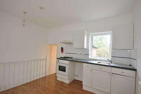 One Bedroom Flat- St Georges Road, RG30 - Photo 5