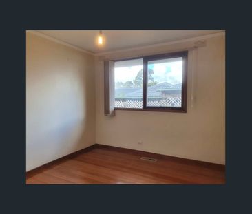 Well Positioned Family Home Glen Waverley - Photo 3