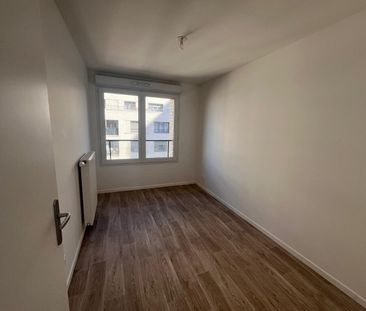 location Appartement T4 DE 76.5m² À BOBIGNY - Photo 4