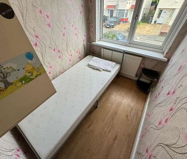 Clifford Road, Hounslow, TW4 - Photo 5