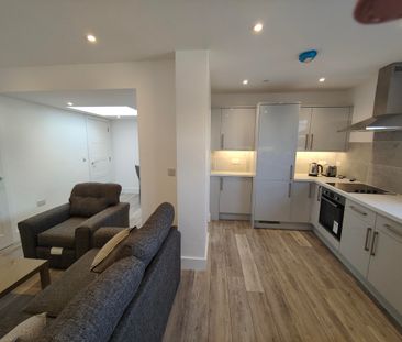 The Kingsway, Swansea, SA1 5LE - Photo 3