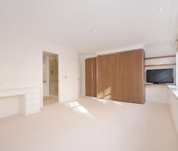 3 bedroom flat to rent - Photo 4
