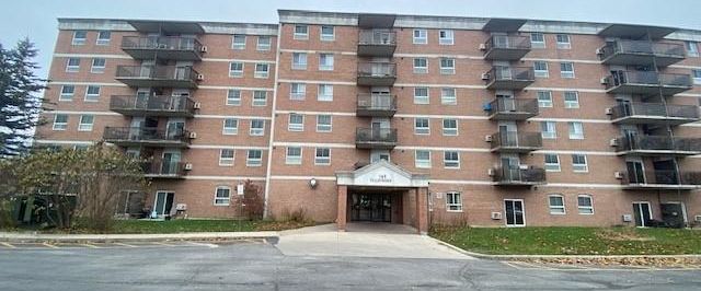 745 Davis Drive - Unit 612, 2 bed, 1 bath | 745 Davis Drive, Kingston - Photo 1