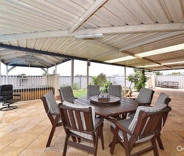 Quinns Rocks - Photo 3