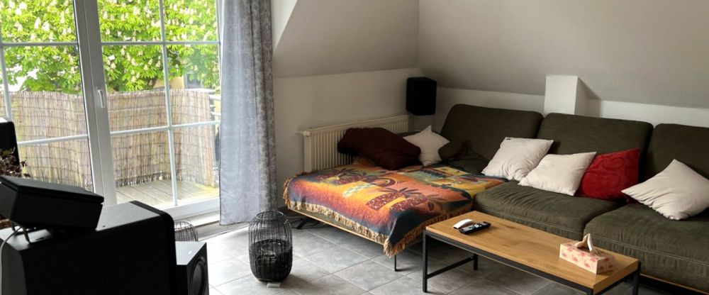 Wohnen in einer gemütlichen Dachgeschosswohnung in zentraler Lage der Stadt Leer! - Foto 1