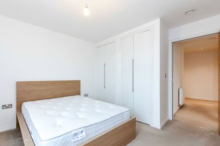 Flat 13, 6 Hatters Lane - Photo 3