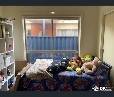 2/13 Vanderbilt Avenue, Truganina, Vic 3029 - Photo 5