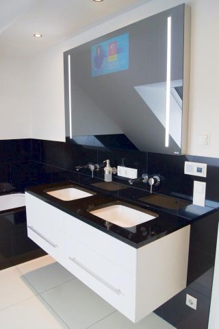 Jetzt aber! Schickes Dachgeschoss + Parkett + Fußbodenheizung + Loggia + tolles Bad + LED-Licht - Photo 5