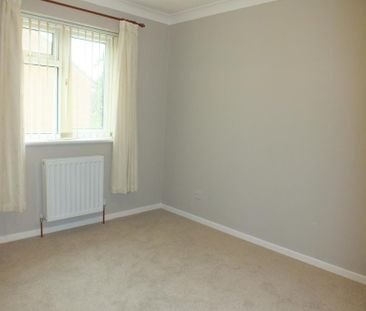 4 bedroom detached house to rent - Photo 2