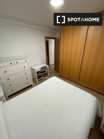 madrid, Community of Madrid 28915 - Photo 3