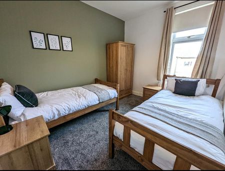 Aldwych Street - Photo 5