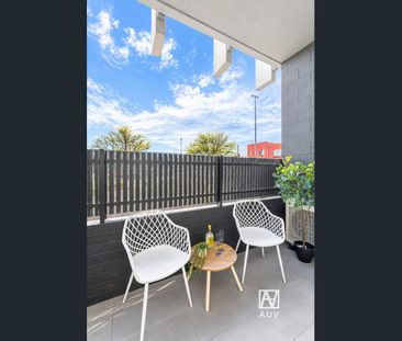 Bright & Spacious One Bedroom in Prime Carnegie Location - Photo 6