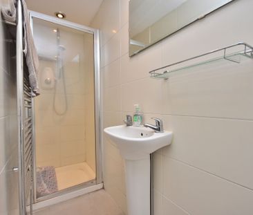 1 bedroom property to rent, - Photo 2