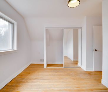 For Lease - 12 Glen Agar Drive, Toronto, Ontario - Photo 2