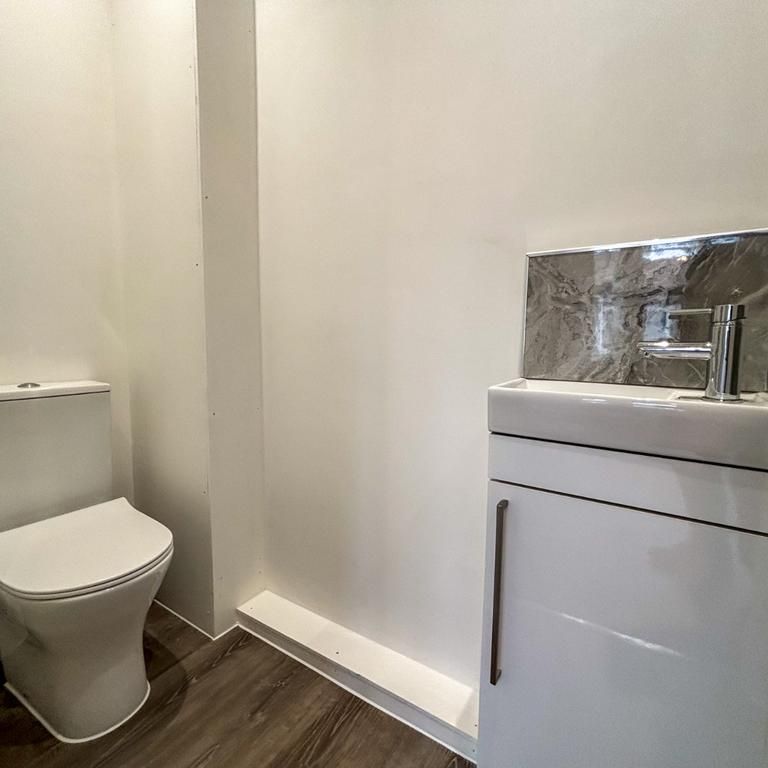 3 bedroom maisonette to rent - Photo 1