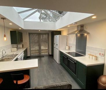 1 bedroom in a house share to rent - Photo 4