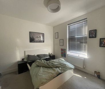 Room in a Shared Flat, Lea Bridge Road, E10 - Photo 2