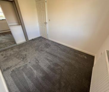 3 Bedroom House To Rent - Photo 3