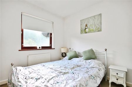 Church Street, Staines-upon-Thames, Surrey, TW18 4ZB - Photo 5