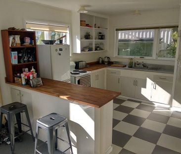 Leafy two bedroom flat in Highbury - Photo 6