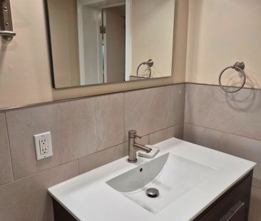 For Lease - 1 Maynard Avenue Unit# 2, Toronto, Ontario - Photo 3