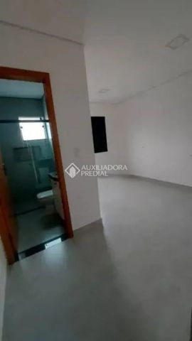 Sobrado com 3 quartos e 120m² para alugar em Vila Alto de Santo André, Santo André. - Foto 2