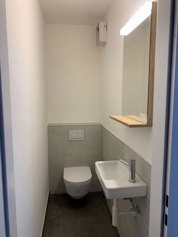 topmodern und saniert, an zentraler Lage - Photo 2