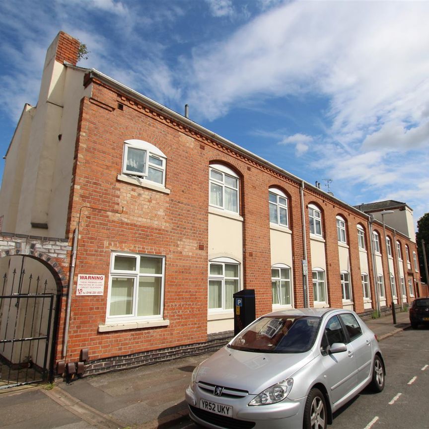 Western Road - Photo 1