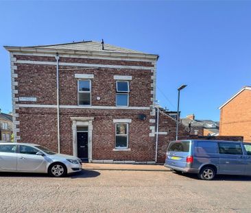 3 bedroom end of terrace house to rent - Photo 5