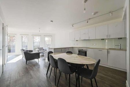 Adlay Apartments, Millet Place, Silvertown, E16 - Photo 3