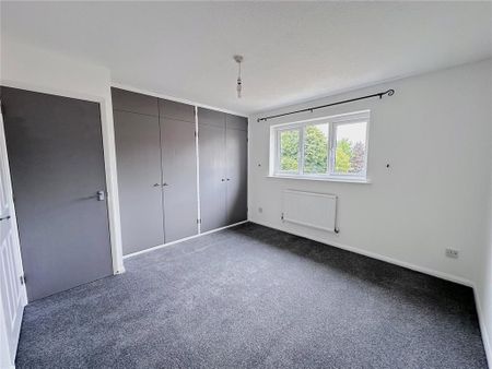 2 bedroom end of terrace house to rent - Photo 3