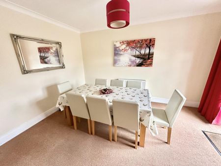 4 bedroom bungalow to rent - Photo 4