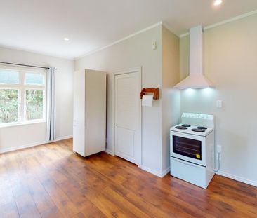 City Centre - 3 Bedrooms - Photo 5