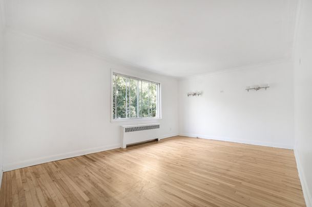 5173 Av. Bourret Montréal (Côte-des-Neiges, QC H3W - Photo 1