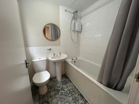 2 bedroom flat to rent - Photo 5