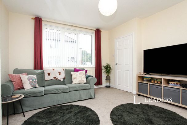 2 bedroom house to rent Charnwood Avenue, Whetstone, LE8 - Photo 1