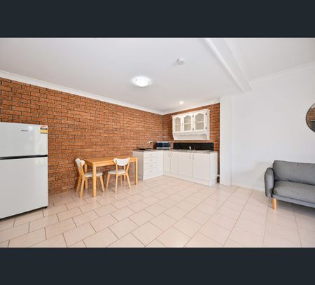 2a Oleander Avenue, Port Macquarie, NSW 2444 - Photo 3