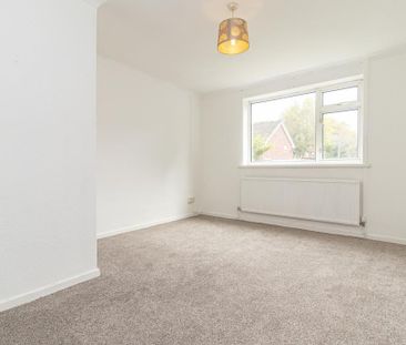 2 bedroom ground floor maisonette to rent - Photo 3