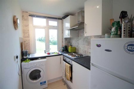 3 bedroom maisonette to rent - Photo 3