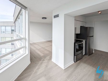 For Lease - 50 Kingsbridge Garden Circle Unit# 1801, Mississauga, Ontario - Photo 4