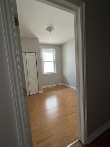 For Lease - 18 Jolliet Avenue Unit# A, Vanier and Kingsview Park, Ontario - Photo 3