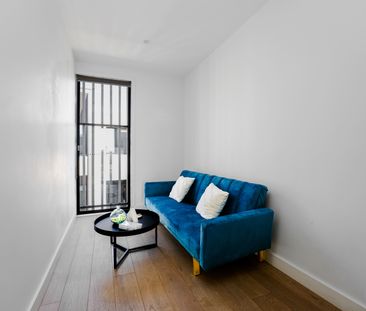 Luxury living in the heart of Mordialloc- Fully Furnished! - Photo 1