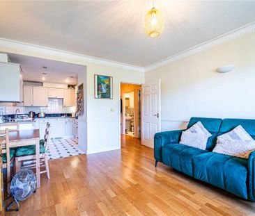 1 bed Upper Floor Flat for rent - Photo 1