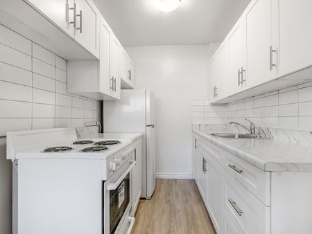 For Lease - 165 Colborne Avenue Unit# 102, Richmond Hill, Ontario - Photo 4