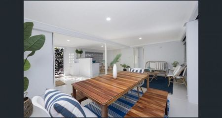1 Granados Street, Kirwan - Photo 4