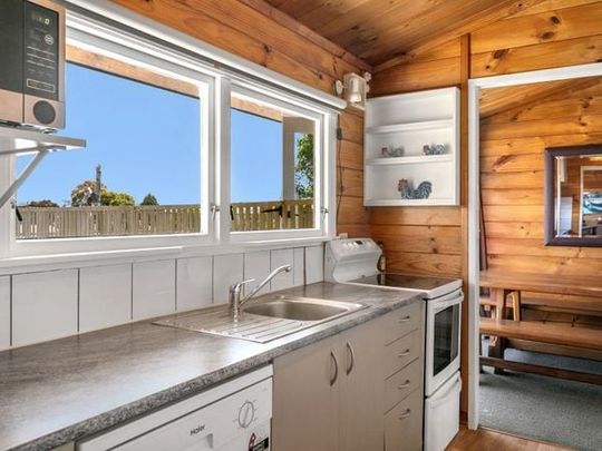 Large Family Home, Excellent School Zone - Photo 1
